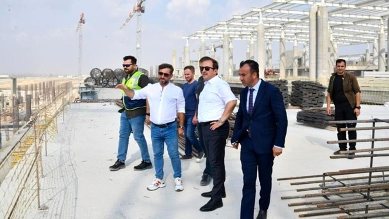 Vali Pehlivan Tarsus Çukurova Bölgesel havalimanı inşaatında incelemelerde bulundu