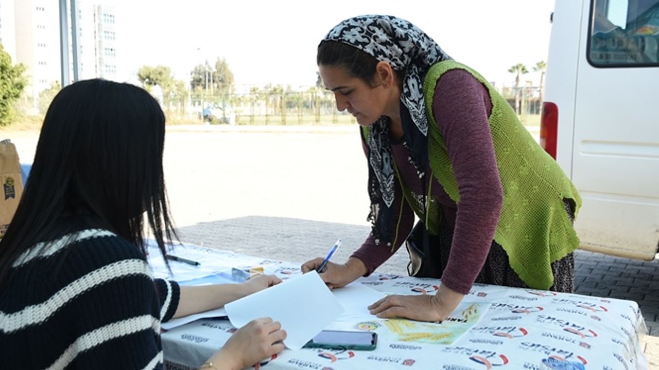 Tarsus Belediyesi Çiftçilere Ücretsiz Ata Tohum Buğday Dağıttı