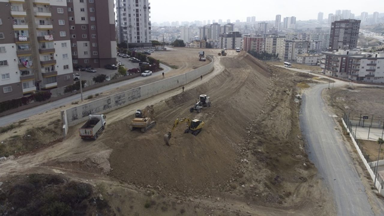 Tarsus Belediyesi Tarafından Seyir Terası’nın Çalışmaları Sürüyor