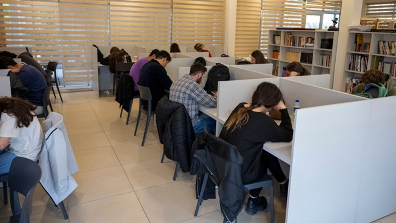 Başkan Seçer: “Amacımız 7/24 Gençlerimizin Yanında Olmak”