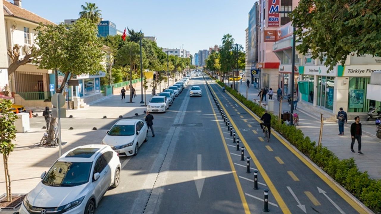Başkan Seçer, İstiklal Caddesi’nde İncelemelerde Bulundu